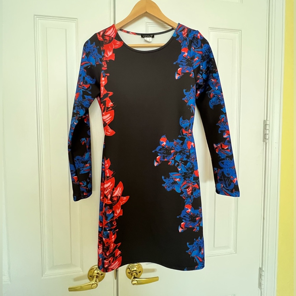 Venus never worn multi colored dress size 4